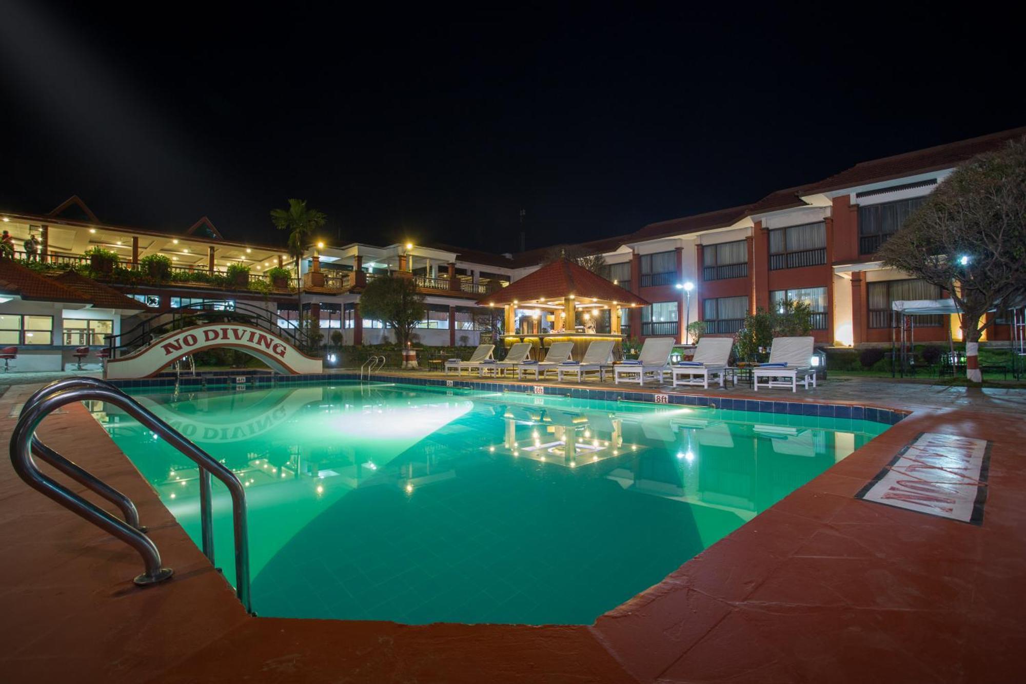 Hotel Pokhara Grande Exterior photo